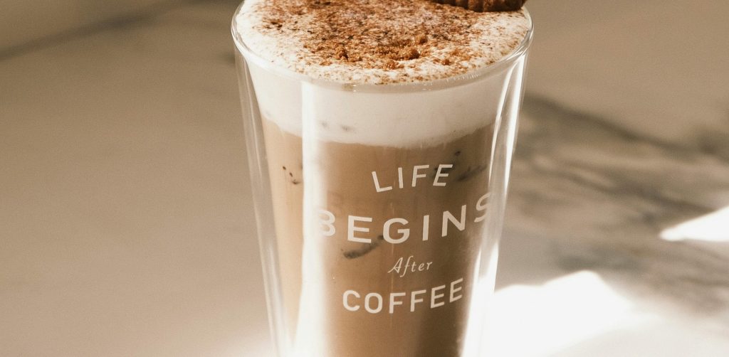 How to Create a mindful morning Routine ( without having to wake up at&nbsp;5am)